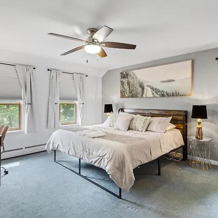 Great Location! Colleges! Hiking! Ithaca Commons! Villa